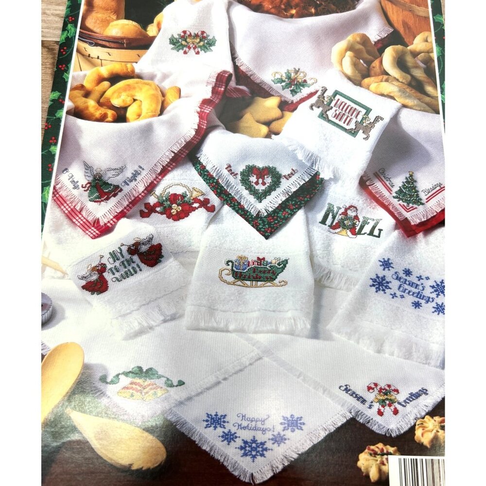 Leisure Arts Christmas Towels & Bread Cloths Leaflet 2944